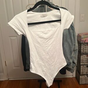 Aritzia Babaton Squareneck Bodysuit